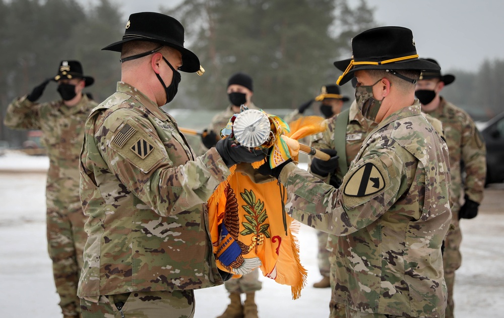 Lithuania welcomes 2-8 Cav. Reg. during uncasing ceremony