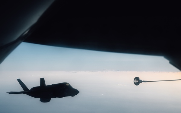 KC-135 fuels Operation Octave Quartz