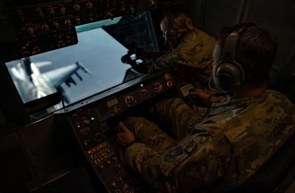 KC-10 fuels Operation Octave Quartz