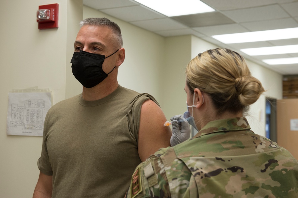 Nebraska National Guard Personnel Volunteer to Receive COVID-19 Vaccine