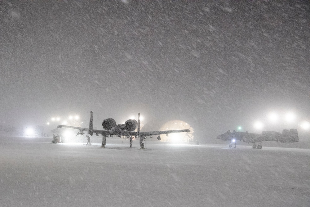 Winter wonderland: A-10 Airmen overcome frigid weather