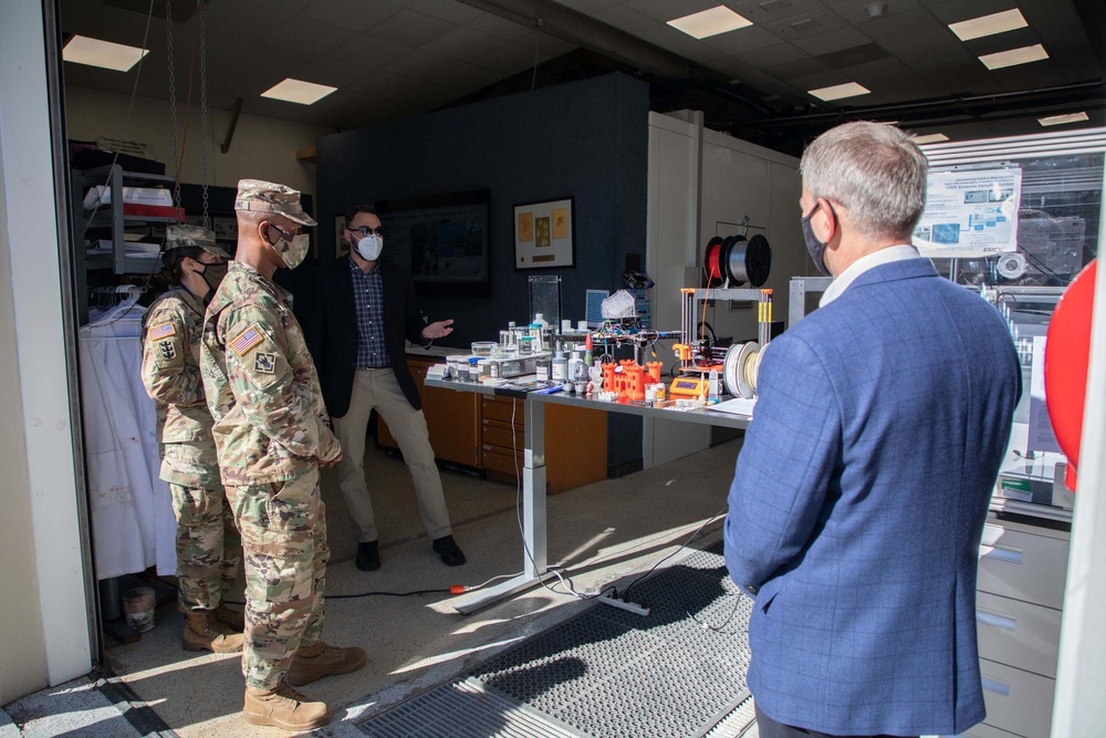 US Army Corps of Engineers leadership visits US Army Engineer Research and Development Center