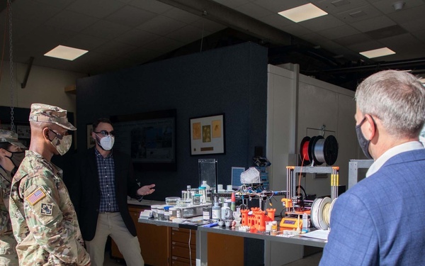 US Army Corps of Engineers leadership visits US Army Engineer Research and Development Center