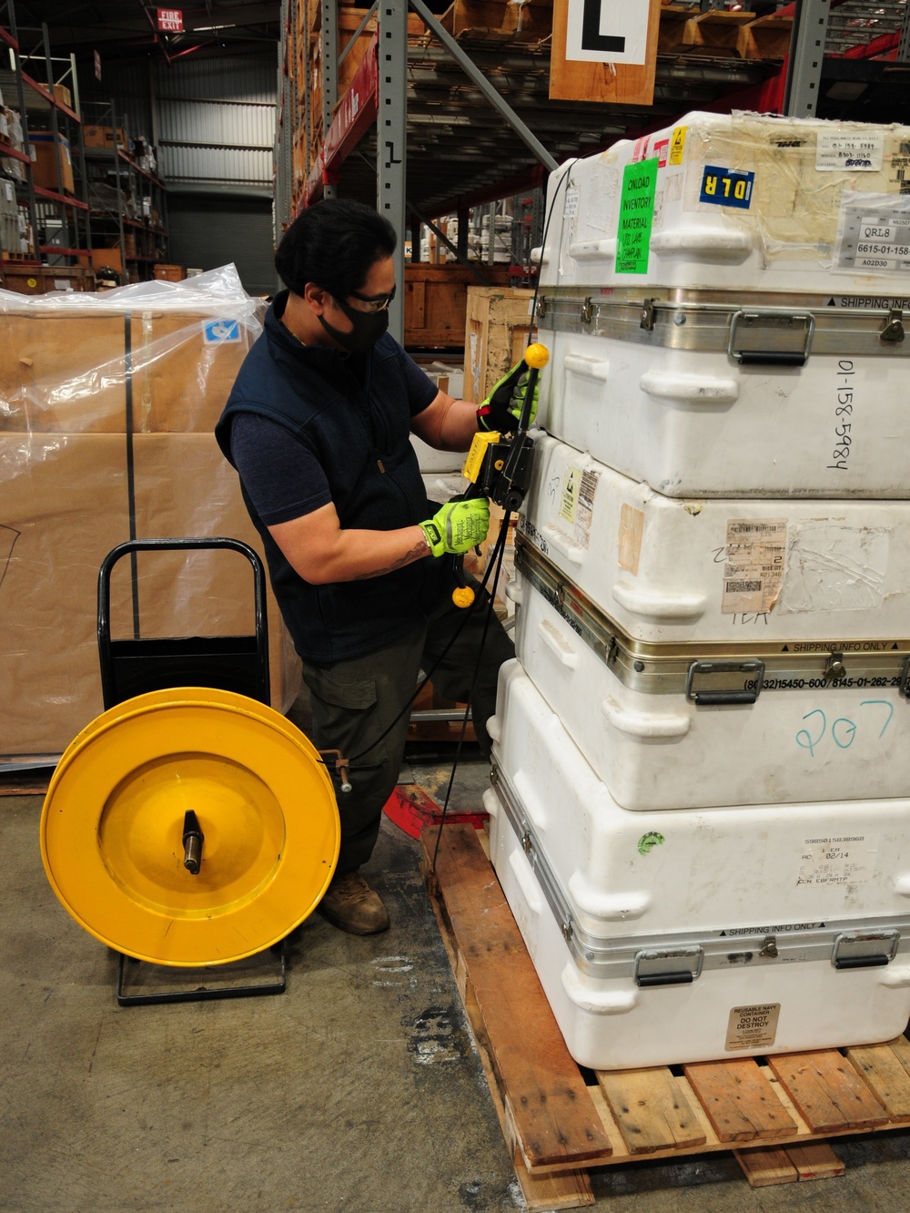 San Diego material handlers provide critical aviation logistics support to Navy's Third Fleet
