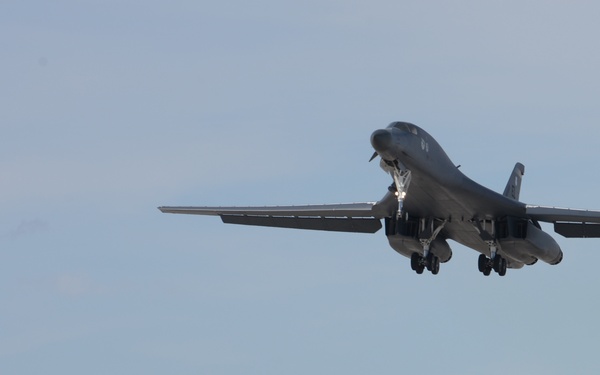 Female aviators take to the sky in honor of Women’s History Month