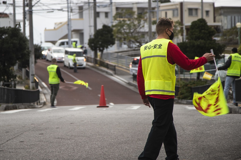 Marines volunteer as crossing guards for local elementary school