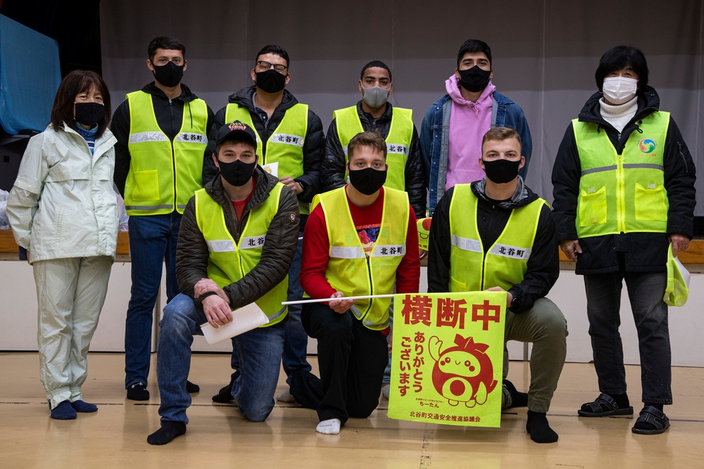 Marines volunteer as crossing guards for local elementary school
