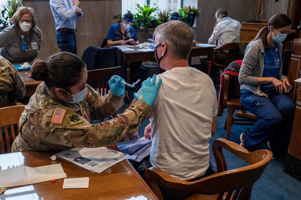 Oklahoma National Guard medics issue COVID vaccines to public for first time