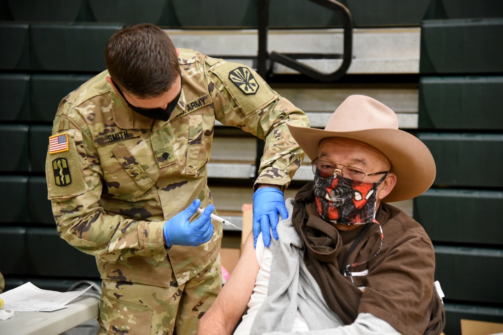 Arizona National Guard vaccinates local teachers and staff