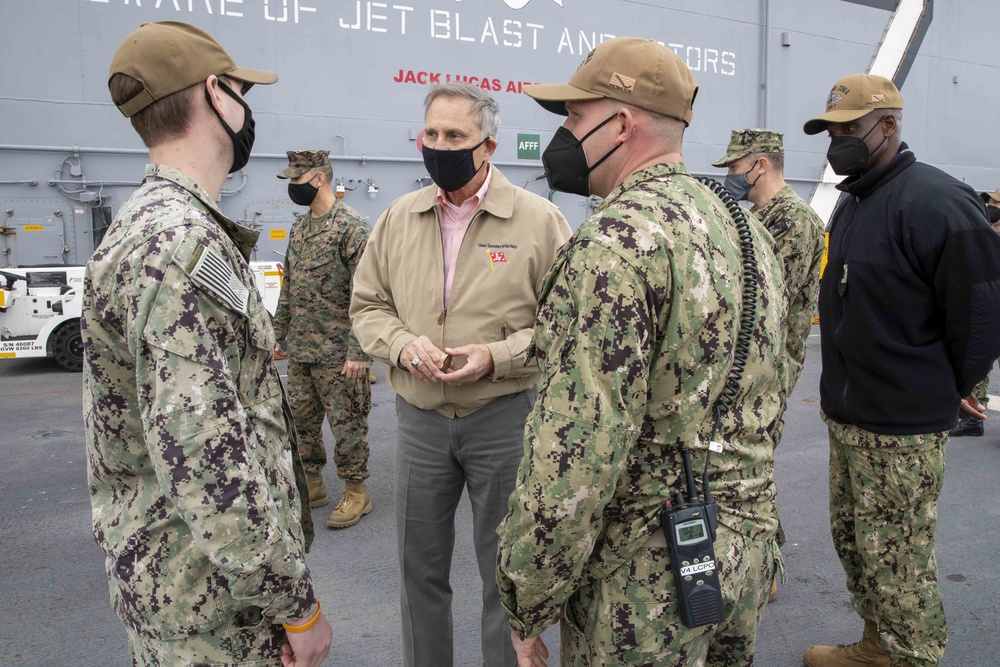 Under Secretary of the Navy visits USS Iwo Jima