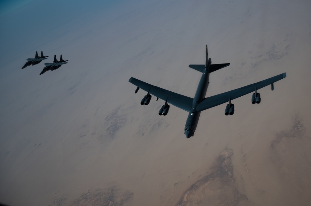 Fighters escort bombers through CENTCOM