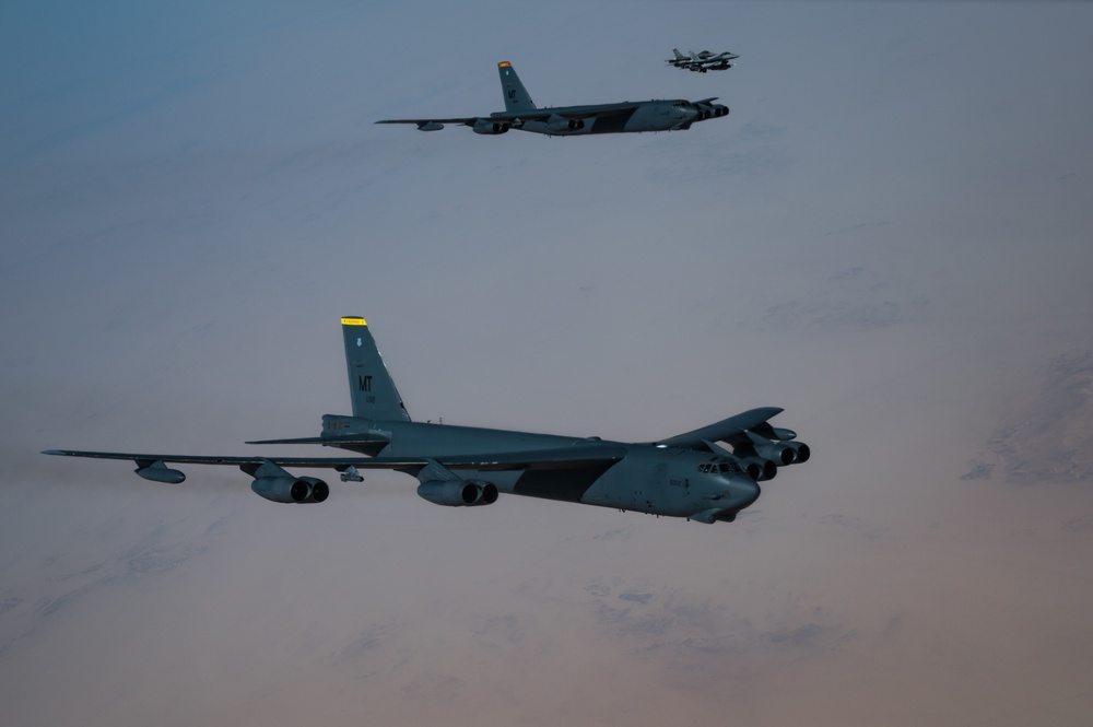 Fighters escort bombers through CENTCOM