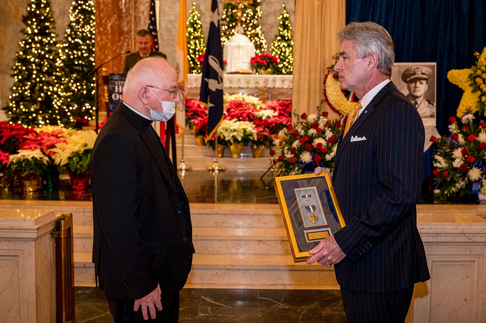 SECNAV Awards Lt. Conway Navy Cross