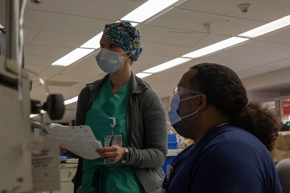 Air Force nurse works side-by-side with local California hospital