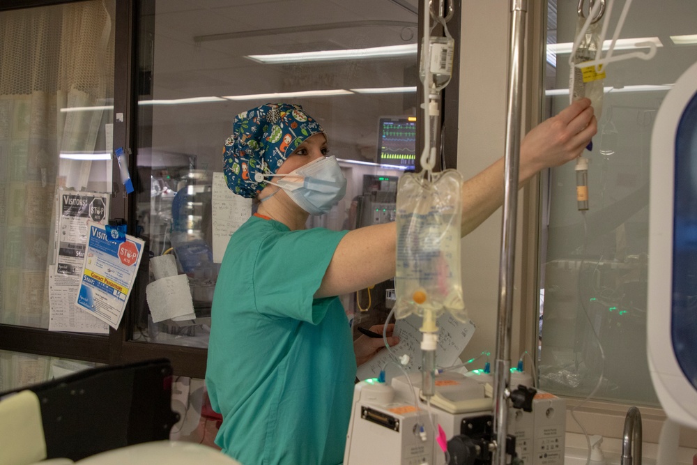 Air Force nurse works side-by-side with local hospital