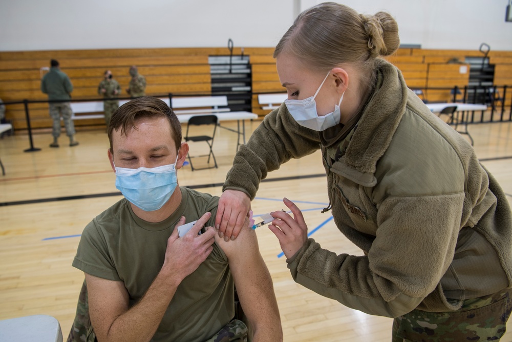 514 AMW Provides Members COVID-19 Vaccinations