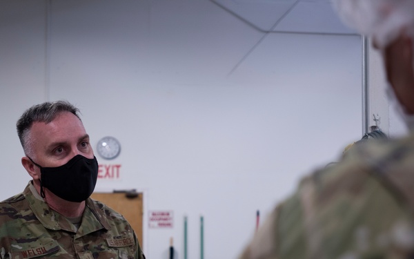 Guardsmen volunteer at local food bank