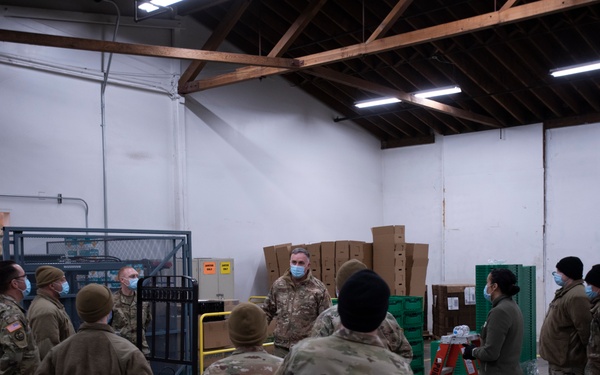 Guardsmen volunteer at local food bank