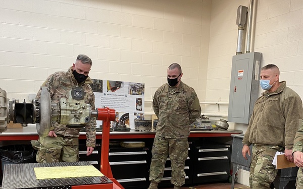 WANG commander visits 141st MXS avionics