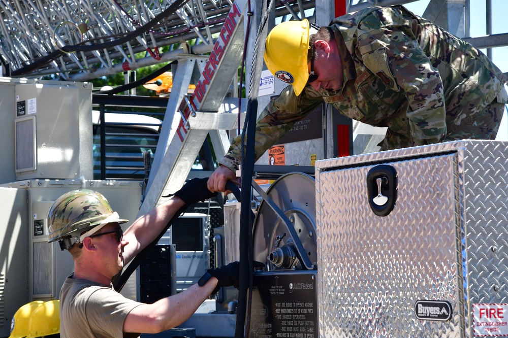 Airmen Prepare to Secure Communications Tower