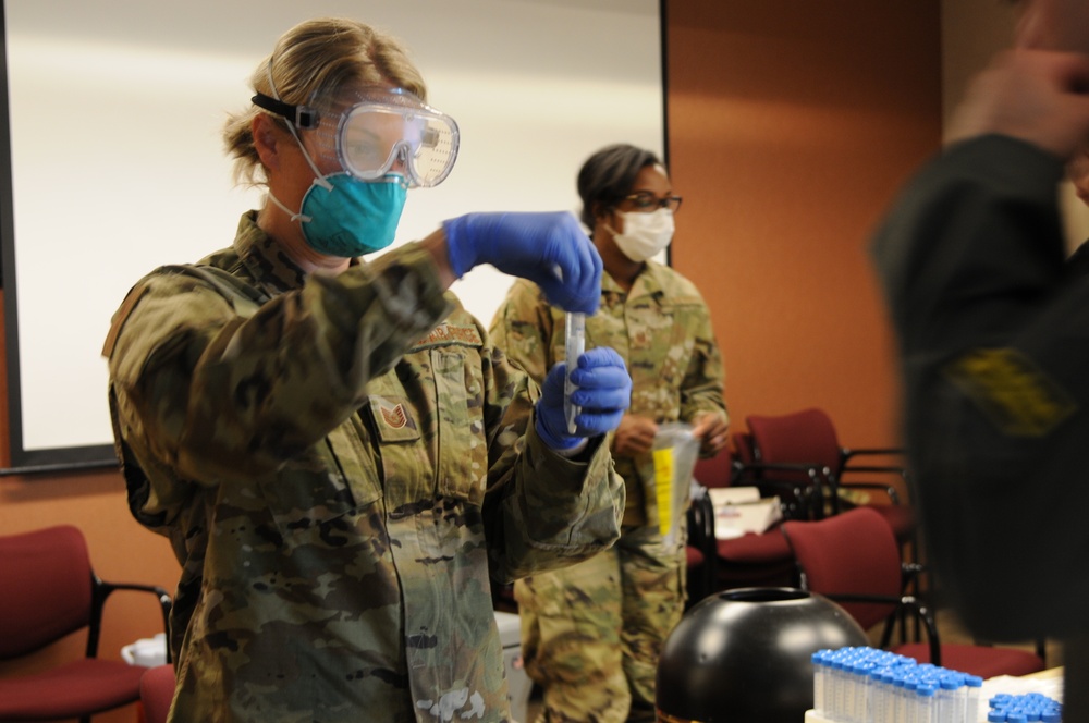 Minnesota Air National Guard Administers Free COVID-19 Tests