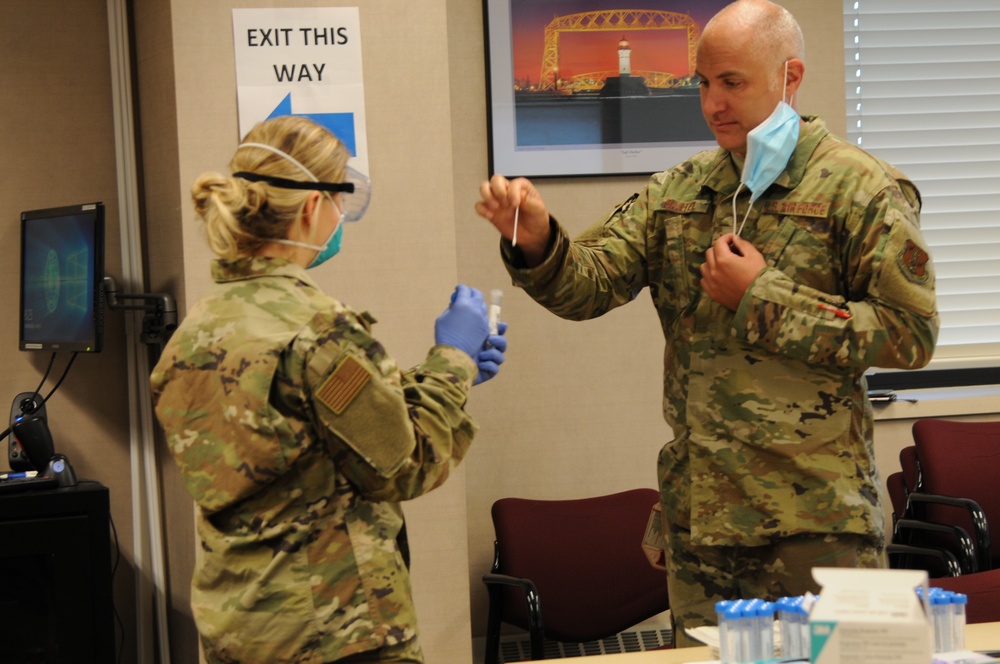 Minnesota Air National Guard Administers Free COVID-19 Tests