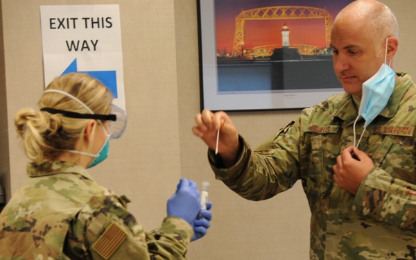 Minnesota Air National Guard Administers Free COVID-19 Tests