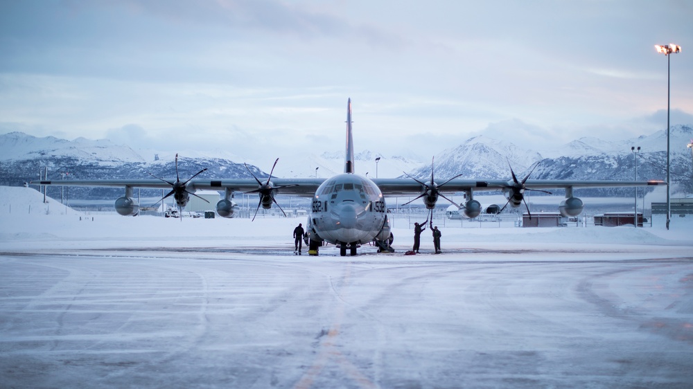 VMGR-152 Alaskan Winter: Early Morning Tac-Nav