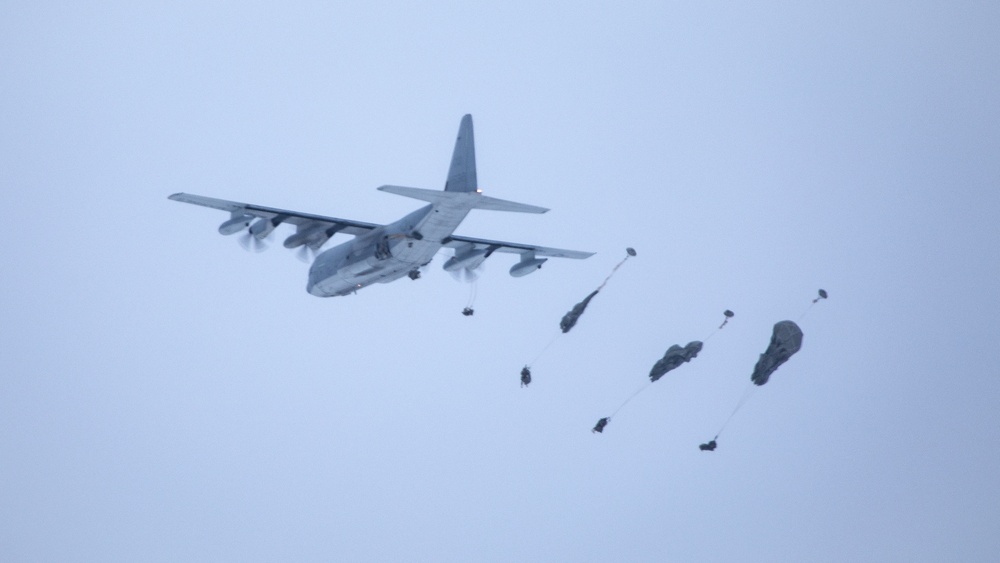 VMGR-152 Alaskan Winter: 509th Paratroopers