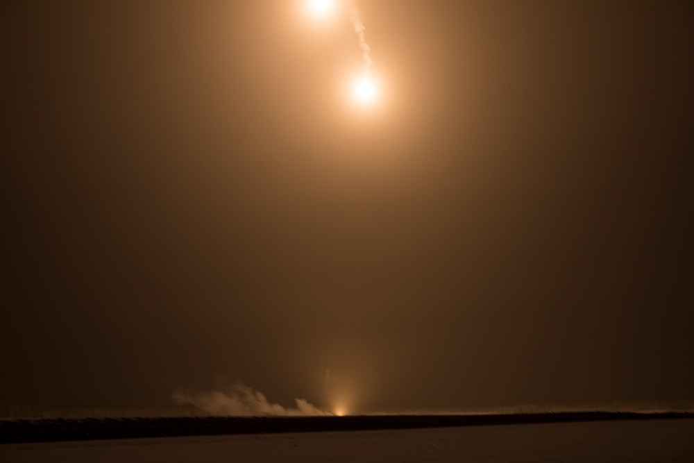 VMGR-152 Alaskan Winter: Illumination