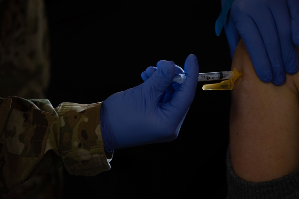 Cal Guard and Sacramento Public Health administer COVID-19 vaccine to first responders