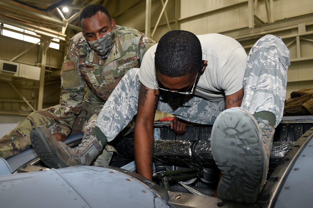 908th Maintainers Keep the Wing in the Air