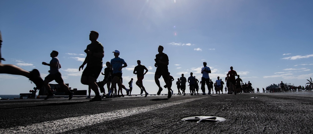 Sailors Participate in a 5K