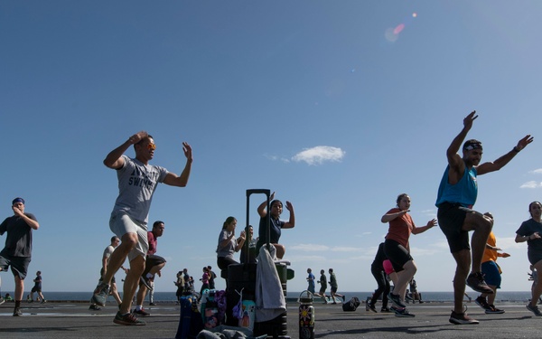 Sailors participate in an Exercise Class