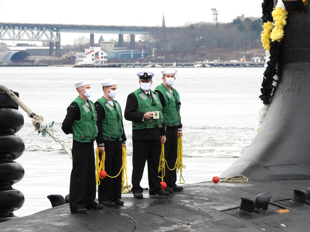 USS North Dakota Returns Home