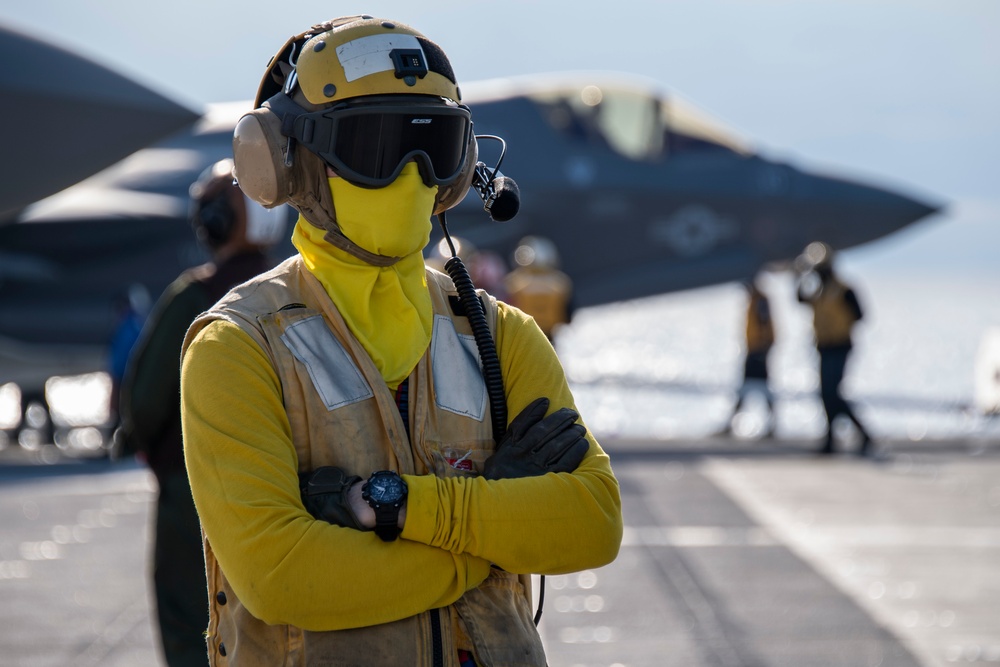 USS America conducts security reaction force qualifications