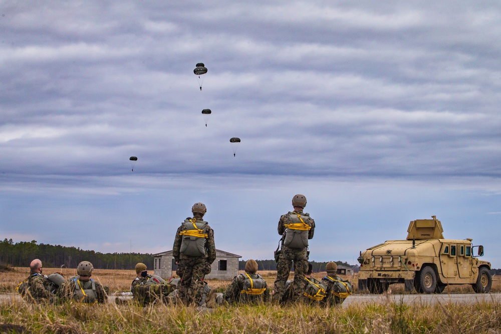 Air Delivery Marines Airborne Operations