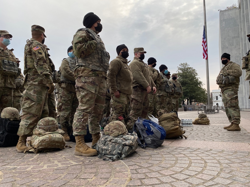 Virginia Soldiers, Airmen stand guard in nation's capital