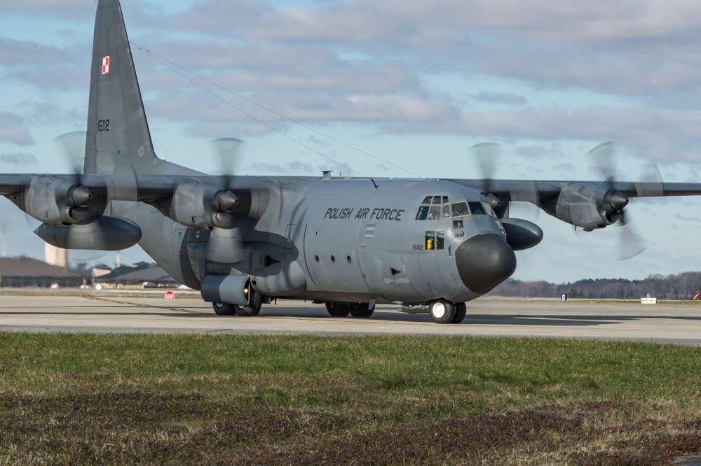 Dover AFB enables Polish, U.S. alliance