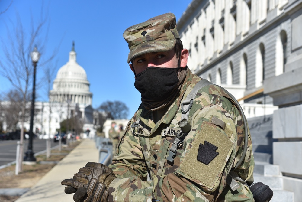 Pennsylvania National Guard arrives in Washington, D.C., to support presidential inauguration