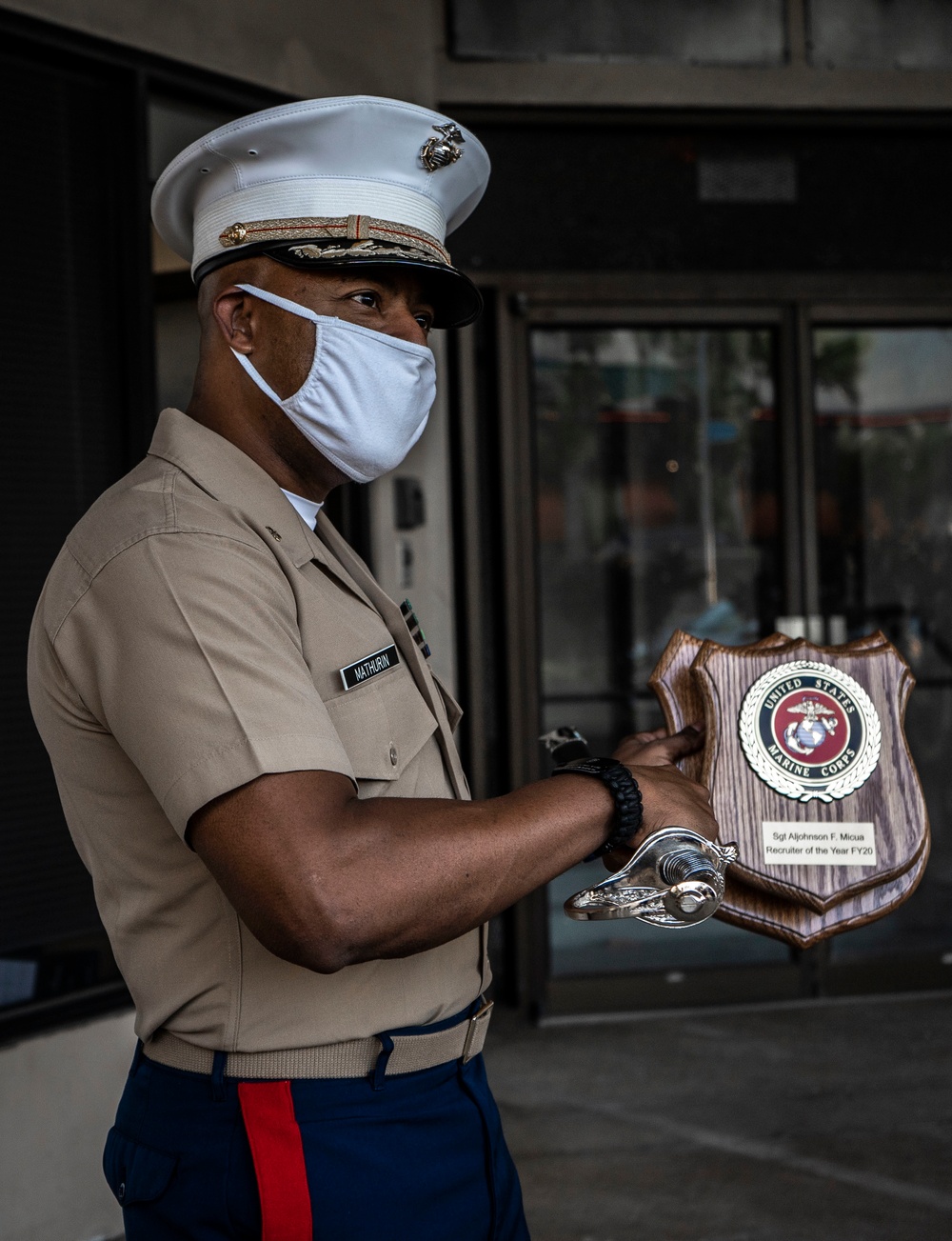 RS SDO CO Presents Recruiter of the Year award