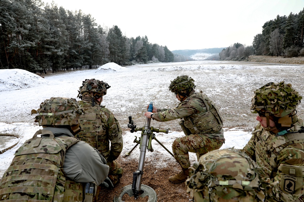 Paratroopers conduct live-fire exercise