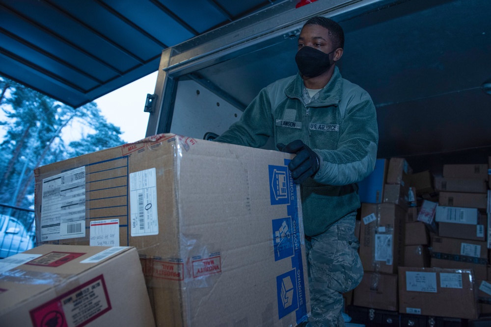 Southside Post Office delivers morale to base personnel
