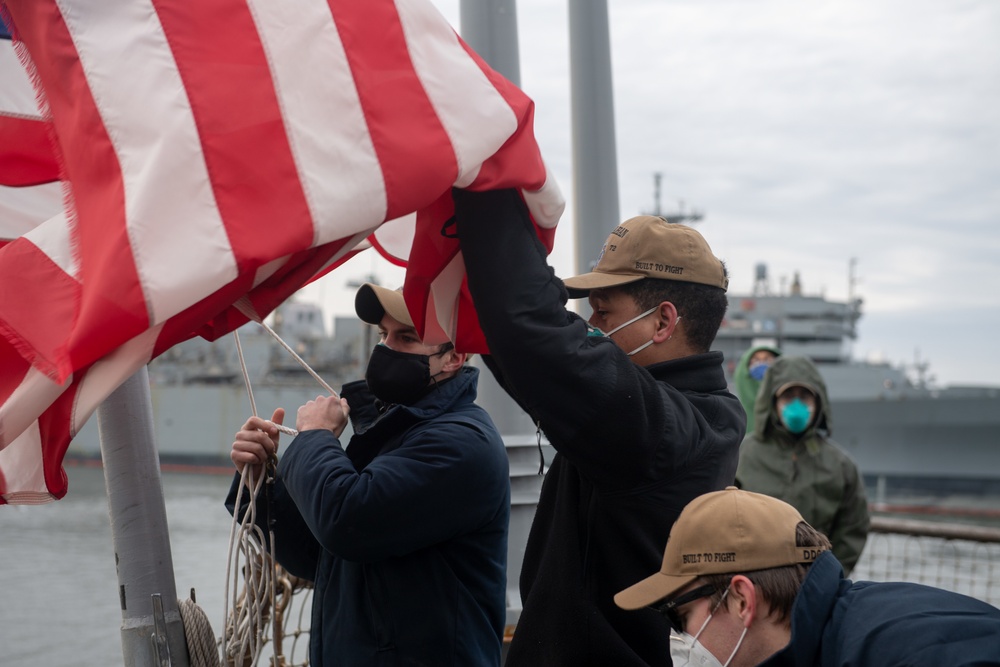 USS Mahan Gets Underway to Atlantic