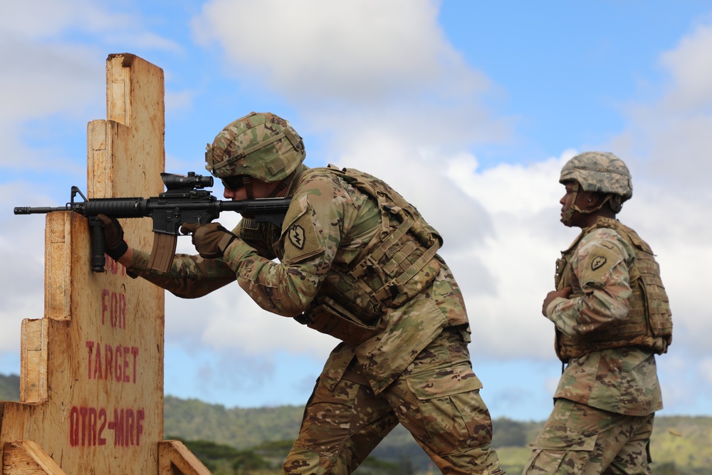 25th Combat Aviation Brigade Soldiers conduct Combat Focused Marksmanship Qualification