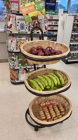 Nutrition workgroup awards local food facilities for healthy eating menus, options