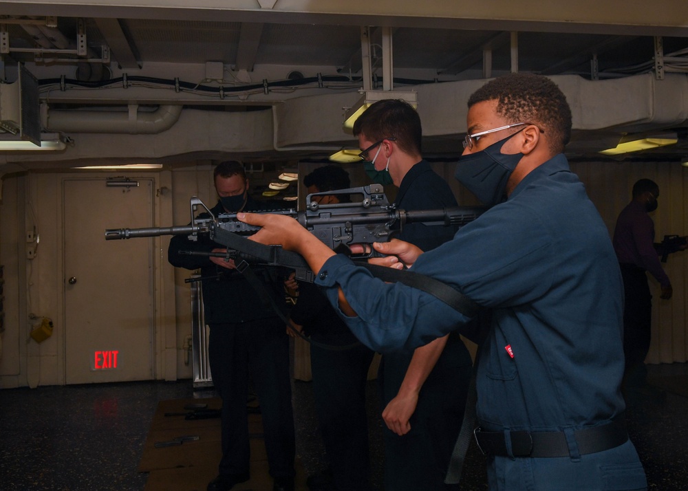 Sailors train in small arms techniques