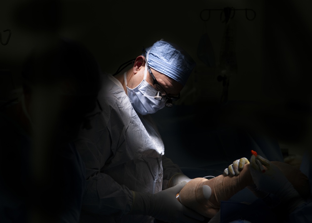 NMCSD’s Plastic Surgery Department Perform Procedure