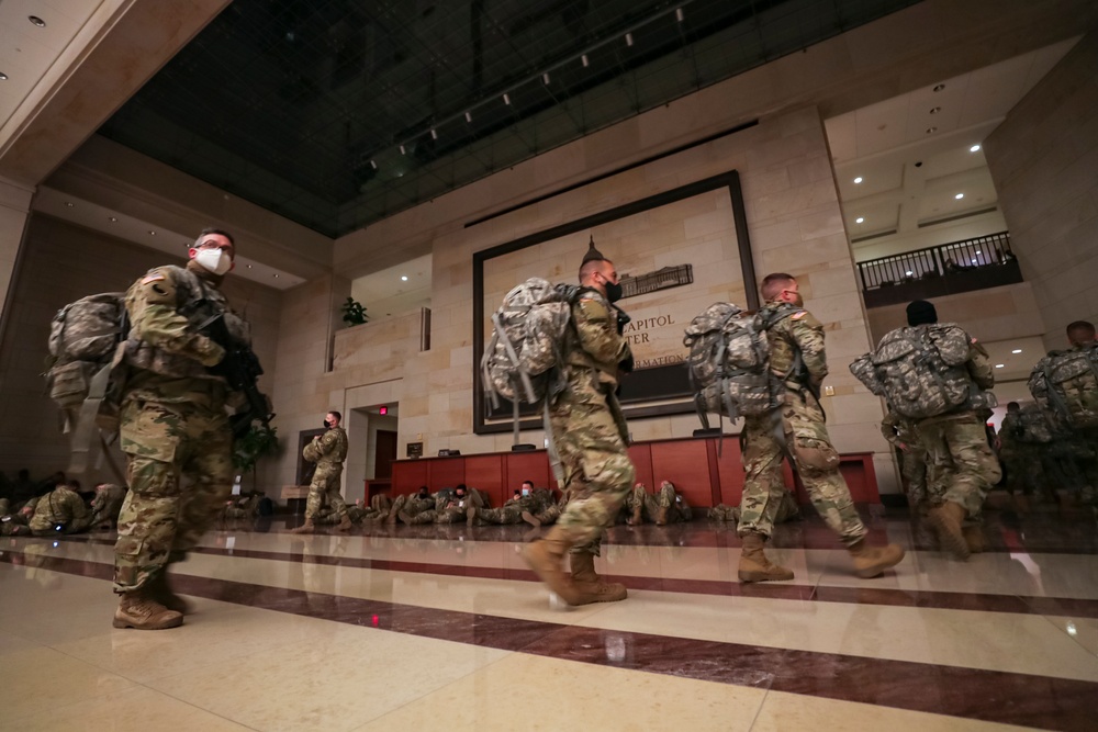National Guard Soldiers and Airmen support local and federal officers in Washington