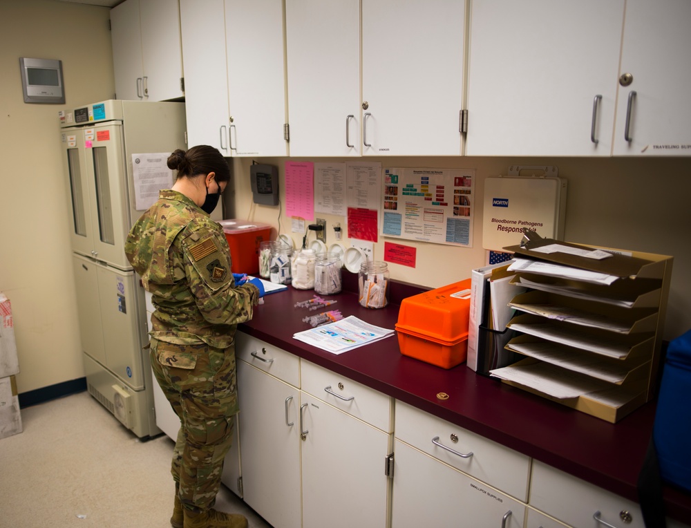 179th Airlift Wing Medical Group Administers COVID-19 Vaccinations